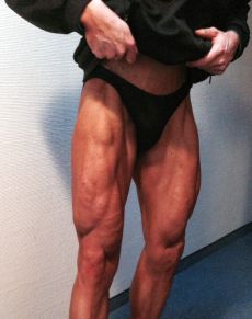 Beinpose von Dustin