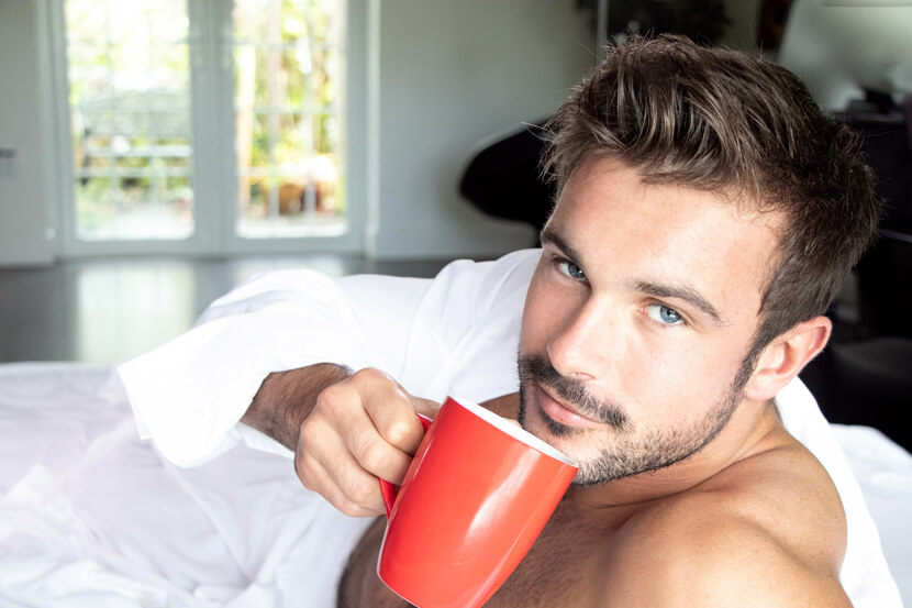 Tea Trinken am Abend Tee Trinken am Abend - Vorbereitung auf Schlaf